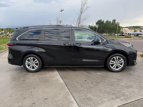 Used 2023 Toyota Sienna XSE w/ XSE Plus Package AWD/4WD image 9