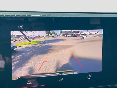 Used 2024 GMC Canyon AT4 image 17