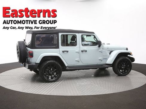 Used 2024 Jeep Wrangler Unlimited Sahara w/ Technology Group AWD/4WD image 43