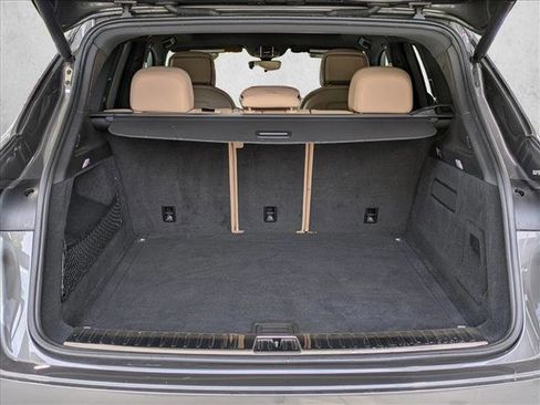 Used 2021 Porsche Cayenne image 7