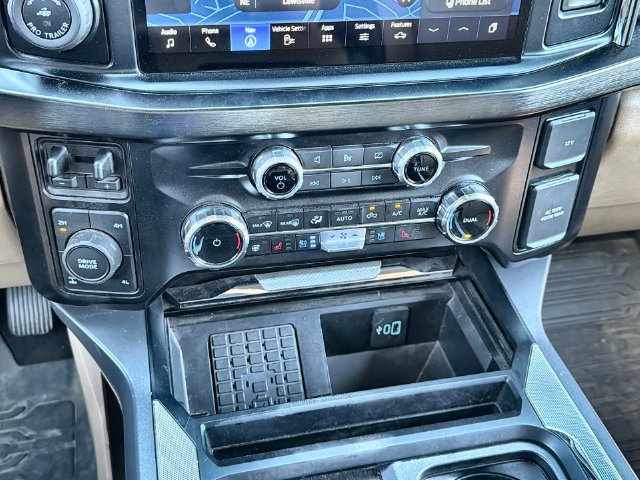 Used 2024 Ford F250 Lariat w/ Lariat Ultimate Package AWD/4WD image 19