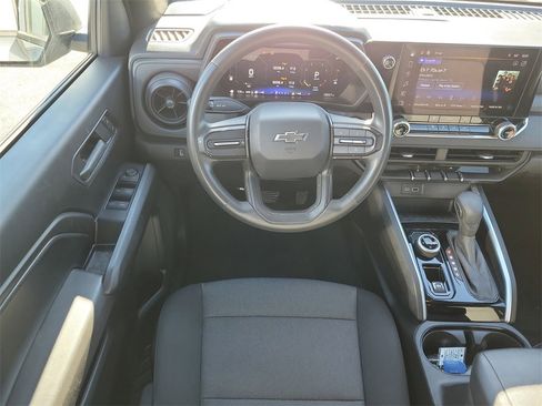 Used 2024 Chevrolet Colorado Trail Boss image 11