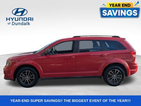 Used 2018 Dodge Journey SE w/ Blacktop Package image 2