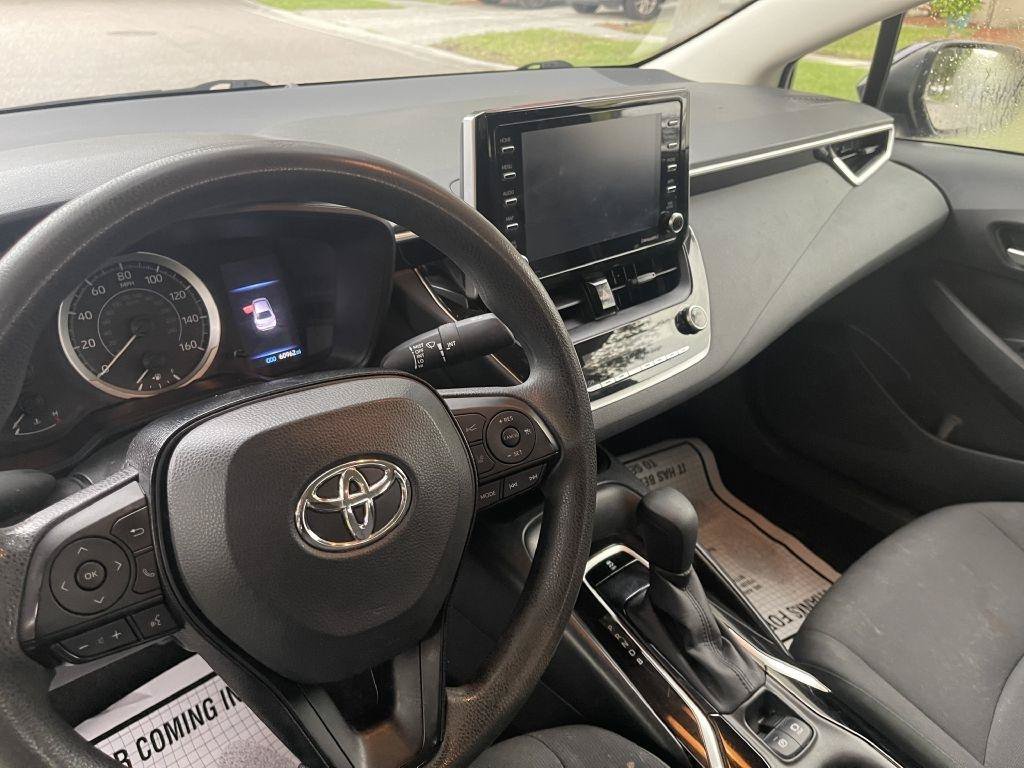 Used 2021 Toyota Corolla LE FWD image 19