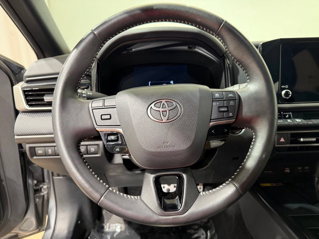 Used 2025 Toyota Camry SE w/ Convenience Package AWD/4WD image 21