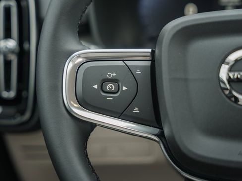 New 2026 Volvo XC40 B5 Plus w/ Protection Package Premier image 27