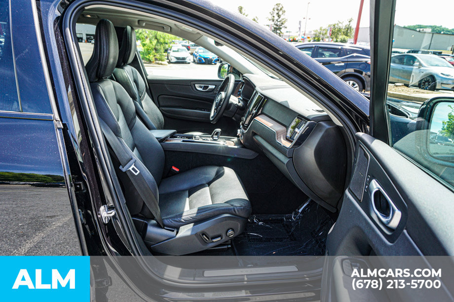 Used 2024 Volvo XC60 B5 Plus AWD/4WD image 23
