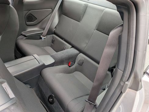 Used 2025 Toyota GR86 w/ ALL Weather Mat Package (TMS) RWD image 18