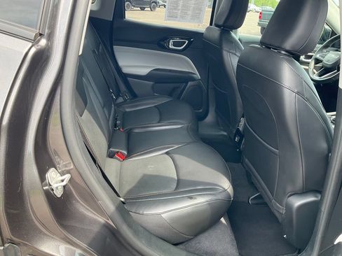 Used 2022 Jeep Compass Limited AWD/4WD image 19