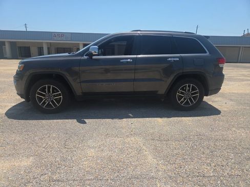 Used 2020 Jeep Grand Cherokee Limited w/ Luxury Group II RWD image 10