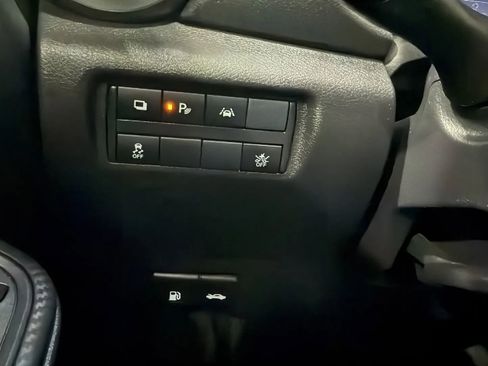 Used 2023 Nissan Versa S image 13