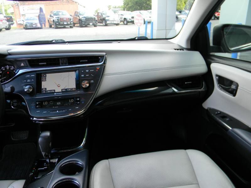 Used 2013 Toyota Avalon Limited FWD image 17