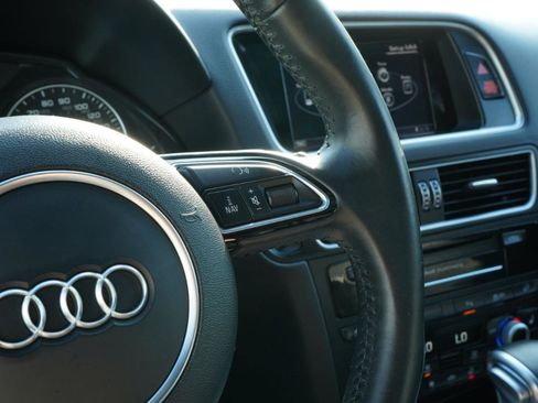 Used 2017 Audi Q5 2.0T Premium Plus w/ Technology Package AWD/4WD image 26