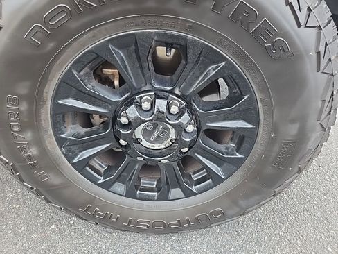 Used 2024 Ford F250 XLT w/ XLT Premium Package image 38