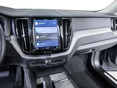 Certified 2025 Volvo XC60 B5 Plus image 14