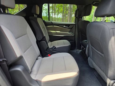 Used 2026 Chevrolet Traverse LT w/ Driver Confidence Package FWD image 20