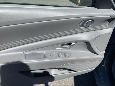 Certified 2022 Hyundai Elantra SEL w/ Convenience Package FWD image 17