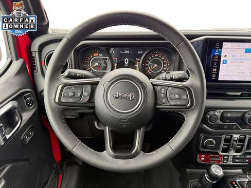 Certified 2025 Jeep Wrangler Unlimited Rubicon AWD/4WD image 12