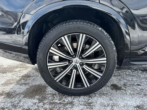 Used 2024 Volvo XC90 B6 Plus image 32