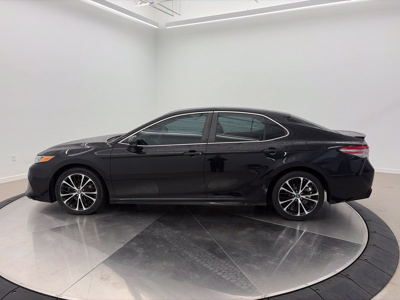 Used 2018 Toyota Camry SE w/ Moonroof Package FWD image 6