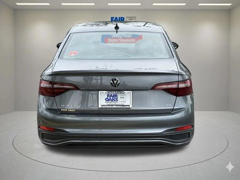 Used 2024 Volkswagen Jetta SE FWD image 6