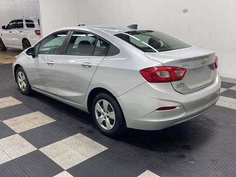 Used 2017 Chevrolet Cruze LS FWD image 2
