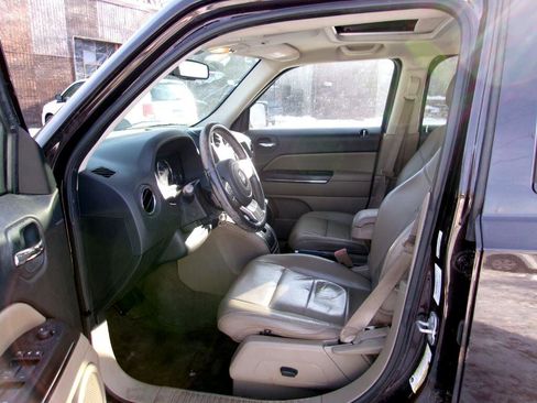 Used 2014 Jeep Patriot Limited w/ Sun/Sound Group image 6