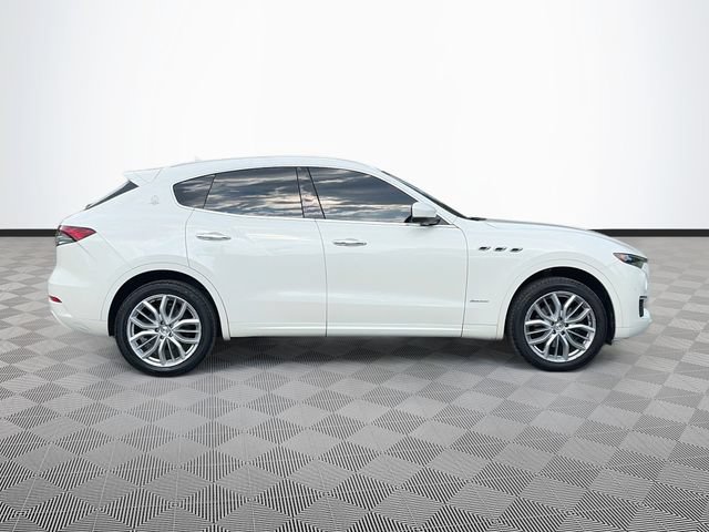 Used 2021 Maserati Levante GranLusso AWD/4WD image 8