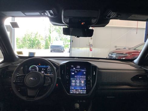 Certified 2025 Subaru Forester Touring AWD/4WD image 3