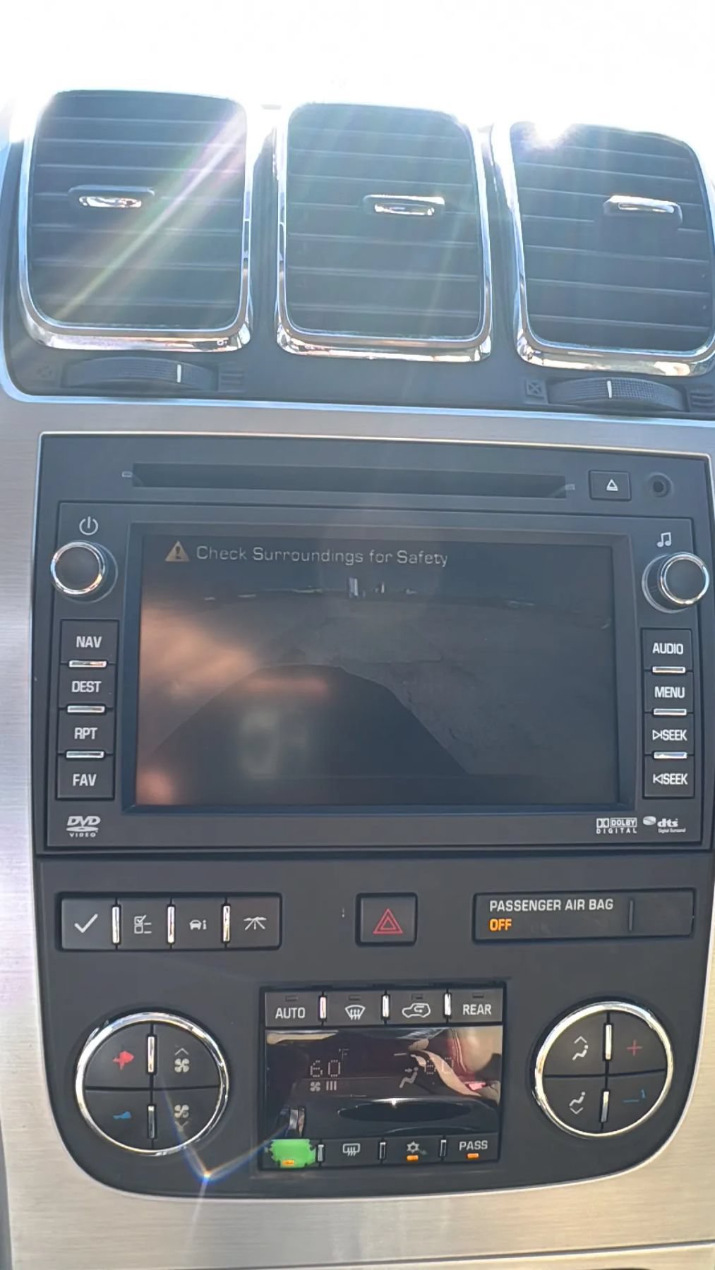 Used 2010 GMC Acadia SLT w/ Technology Package FWD image 22