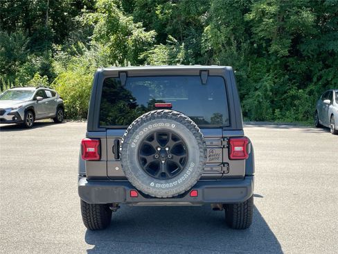 Used 2020 Jeep Wrangler Unlimited Sport AWD/4WD image 4