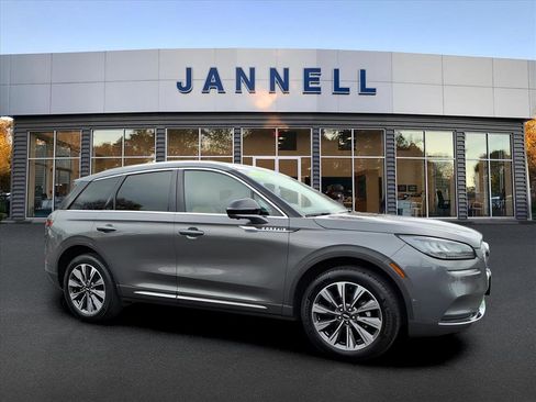 Used 2022 Lincoln Corsair Reserve w/ Equipment Group 201A image 4