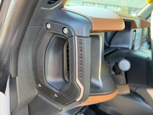 Used 2024 Ford Bronco Outer Banks w/ Sasquatch Package image 37