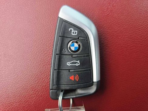 Used 2023 BMW 330i xDrive Sedan w/ M Sport Package AWD/4WD image 21