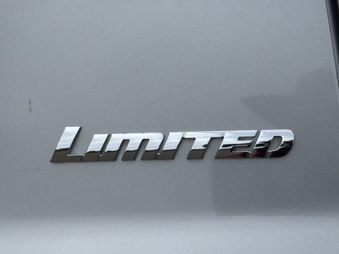 Used 2014 Toyota Tundra Limited w/ Limited Premium Package AWD/4WD image 26