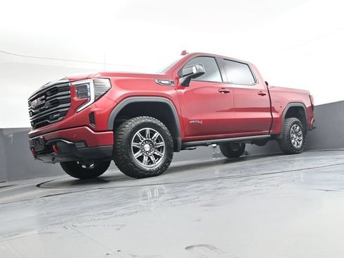 Used 2024 GMC Sierra 1500 AT4 w/ Technology Package AWD/4WD image 35