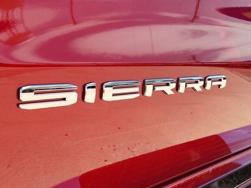 Used 2025 GMC Sierra 1500 SLT RWD image 11