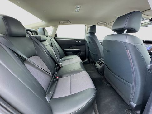 Used 2018 Honda Clarity Plug-In Hybrid image 18