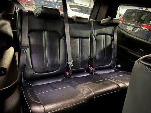 Used 2022 Jeep Wagoneer Series III w/ Rear Seat Video Group 1 image 19