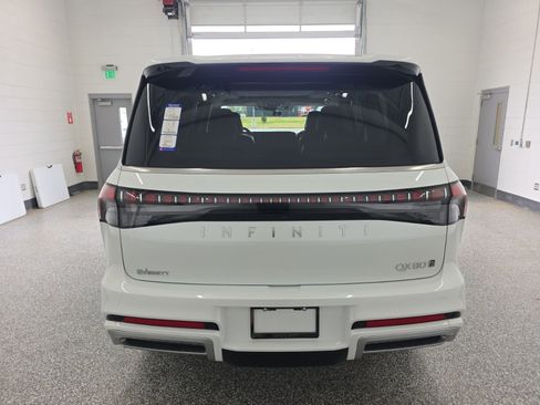New 2026 INFINITI QX80 Luxe w/ Cargo Package AWD/4WD image 4