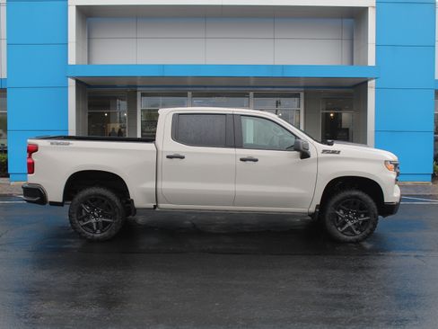 New 2026 Chevrolet Silverado 1500 Custom Trail Boss w/ Dark Appearance Package AWD/4WD image 3