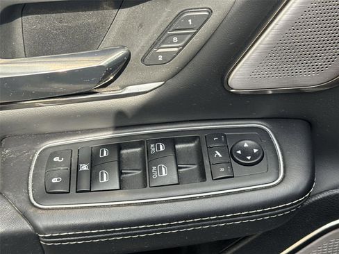 Used 2021 RAM 1500 Limited AWD/4WD image 21