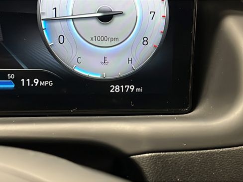 Used 2023 Hyundai Tucson Limited AWD/4WD image 10