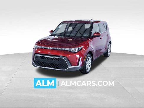 Used 2025 Kia Soul LX image 1