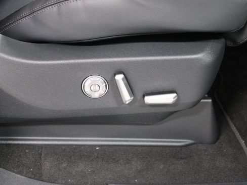 New 2026 Lincoln Navigator Reserve w/ Jet Appearance Package image 34