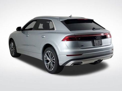Used 2025 Audi Q8 Premium w/ Convenience Package AWD/4WD image 3