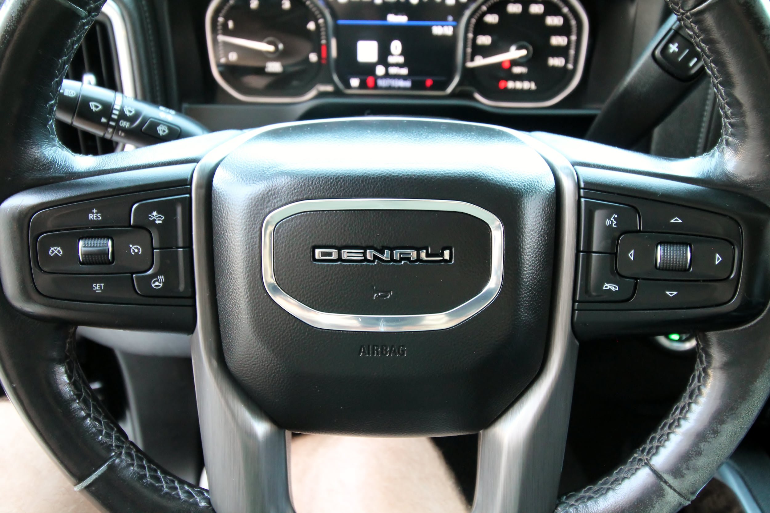 Used 2022 GMC Sierra 2500 Denali w/ Denali Ultimate Package AWD/4WD image 28