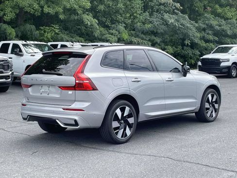 Used 2023 Volvo XC60 T8 Plus w/ Climate Package AWD/4WD image 8