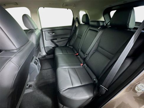 Certified 2025 Nissan Rogue SV w/ SV Premium Package FWD image 22