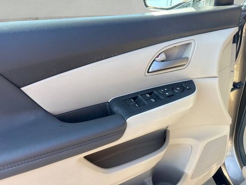 Used 2012 Honda Odyssey EX image 12